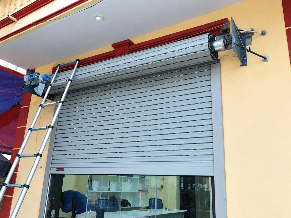 sửa cửa cuốn tại thạch thất