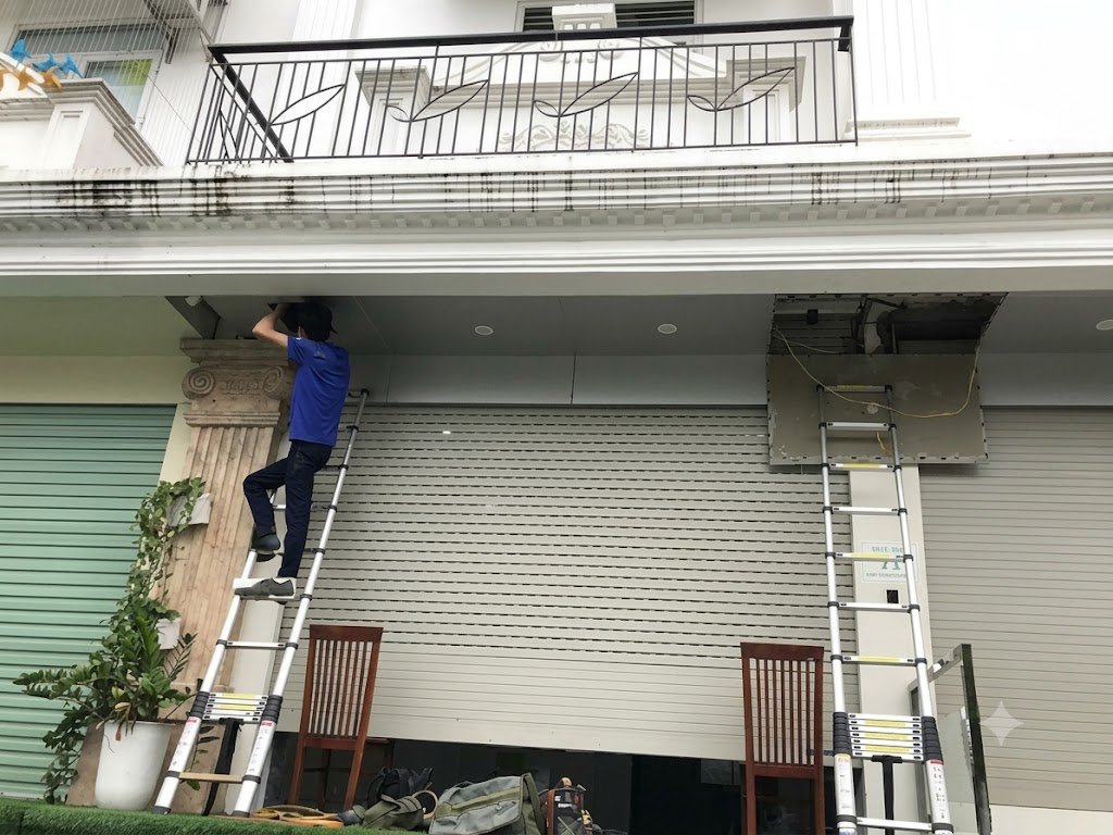 Sửa Cửa Cuốn Bị Kẹt